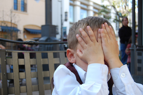 Image of annoyed young boy. If your content marketing is not appealing to visitors, hire an inbound marketing company to help.